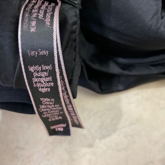 Victoria's Secret Bra Very Sexy Lightly Lined Plunge in Black Size 36DDD bling - Picture 6 of 7